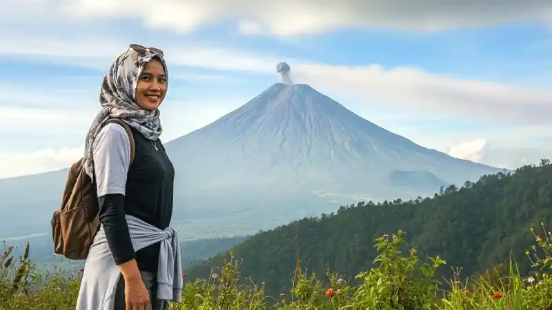 Wisata Berastagi: Menikmati Alam Sejuk dan Gunung Sinabung