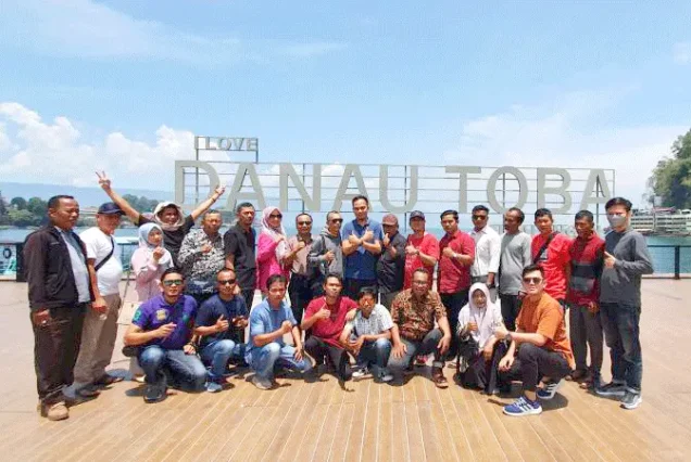 Tour Danau Toba 5D4N: Jelajah Pulau Samosir & Taman Simalem